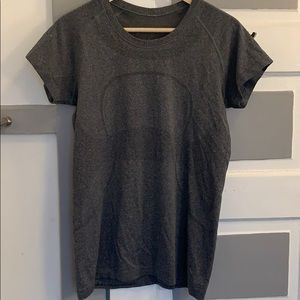 Lululemon athletic top size 10